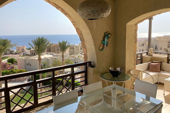 3 BR Apartment with Panoramic sea view